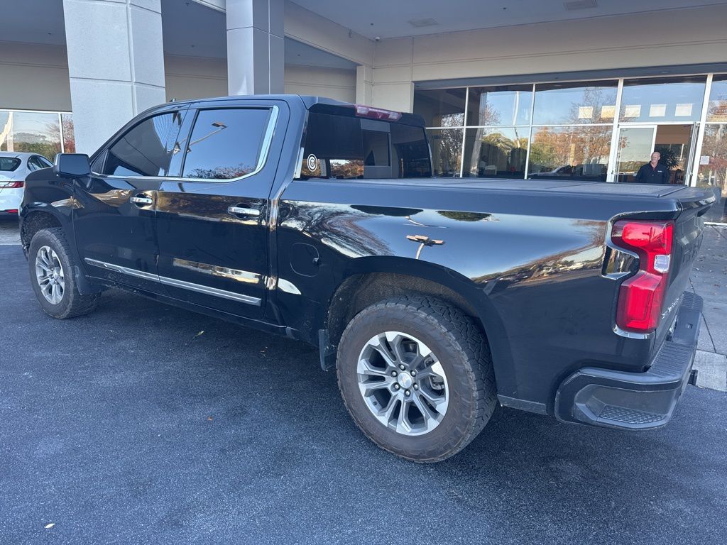 2022 Chevrolet Silverado 1500 High Country photo 3