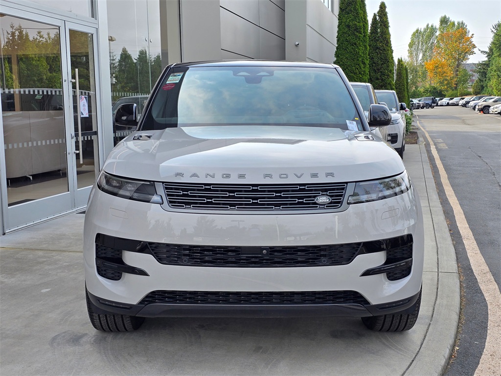2025 Land Rover Range Rover Sport SE photo 3