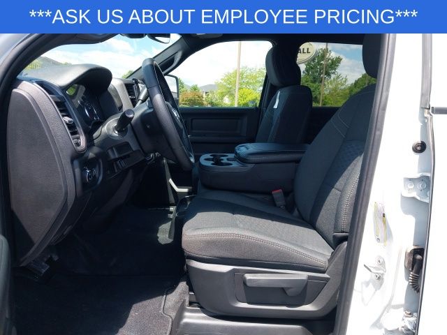 2025 Ram 2500 Tradesman photo 3