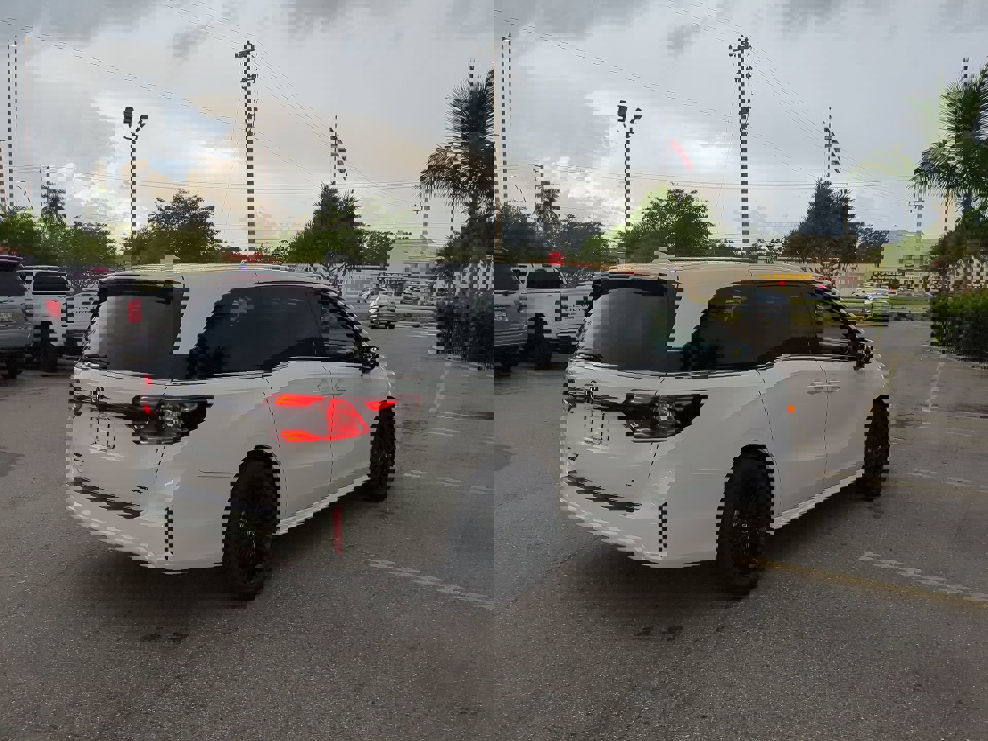 2026 Honda Odyssey photo 4