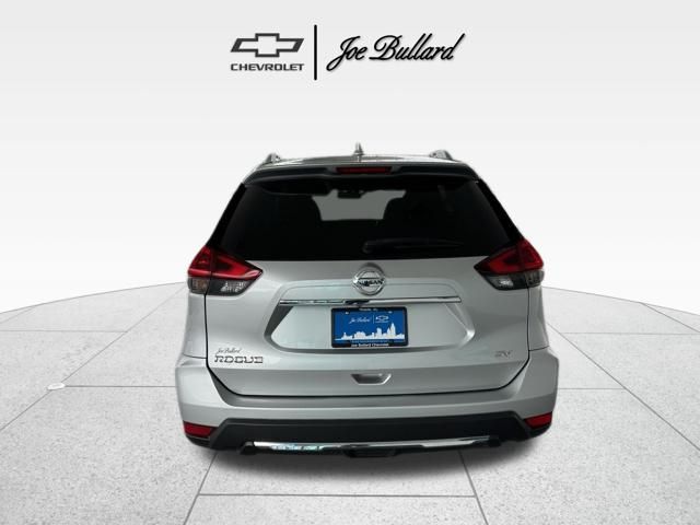 2018 Nissan Rogue SV photo 6