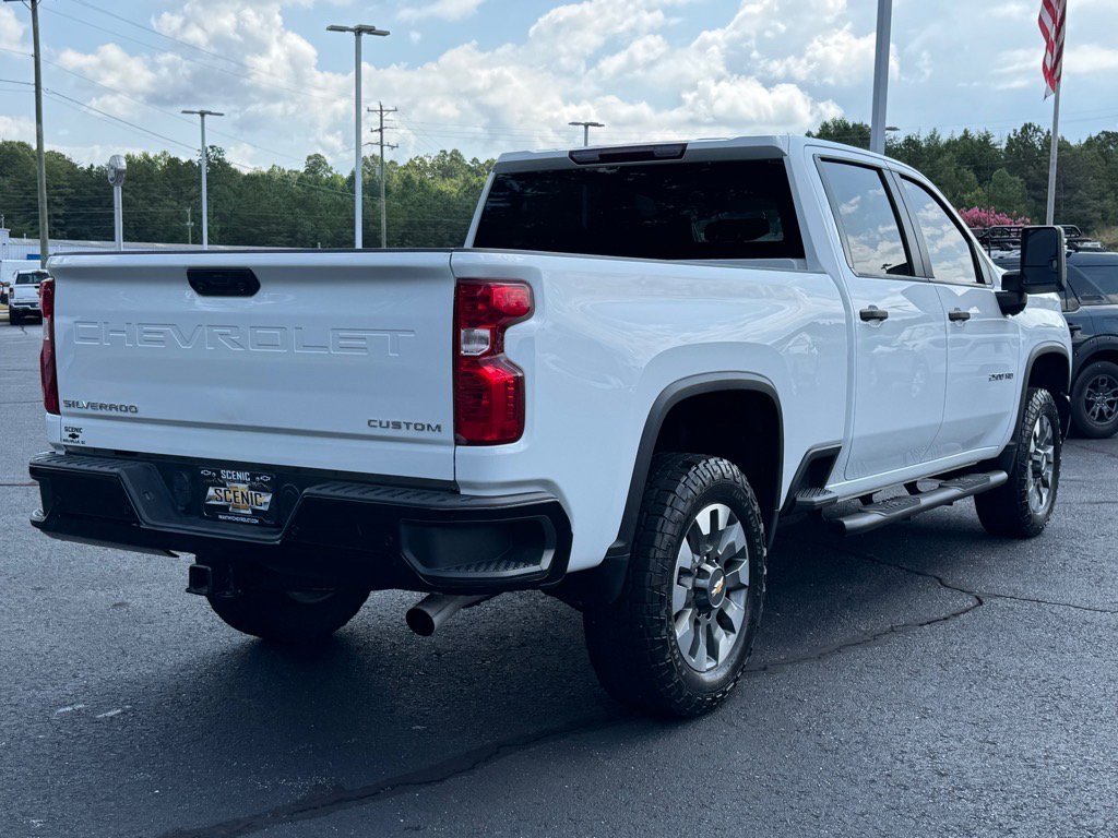 2024 Chevrolet Silverado 2500HD Custom photo 3