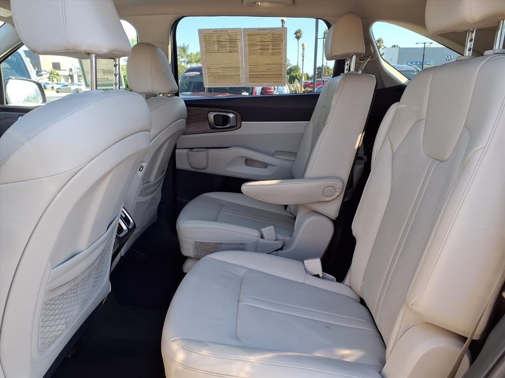 2023 Kia Sorento EX photo 11