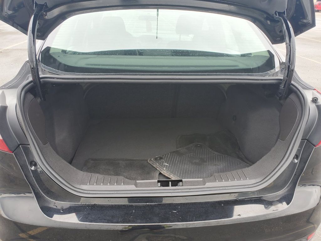 2018 Ford Focus SE photo 6