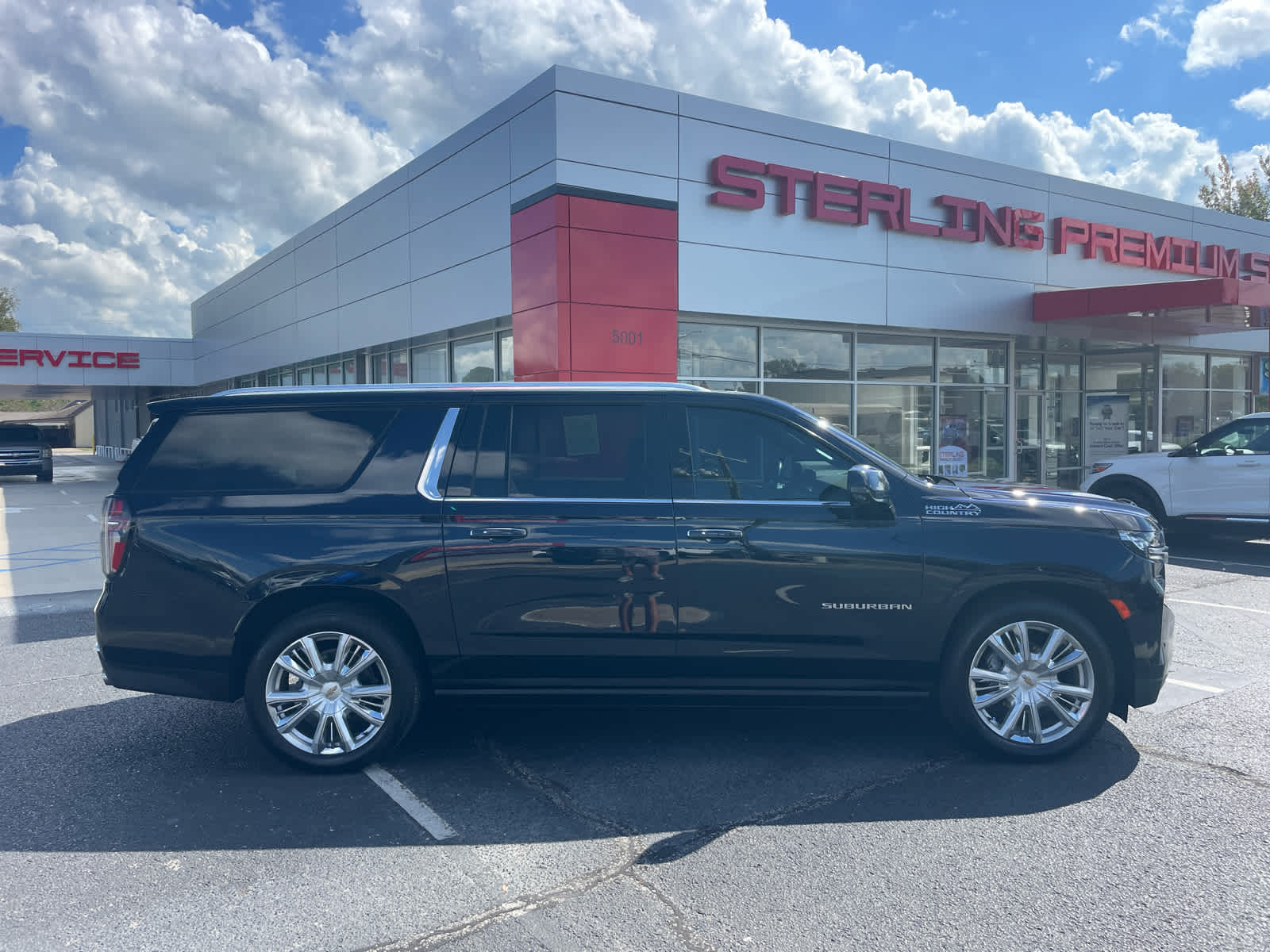 2021 Chevrolet Suburban High Country's photo