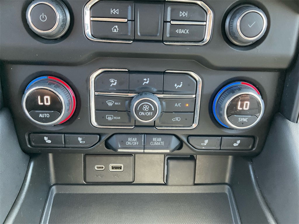 2022 Chevrolet Tahoe LT photo 20