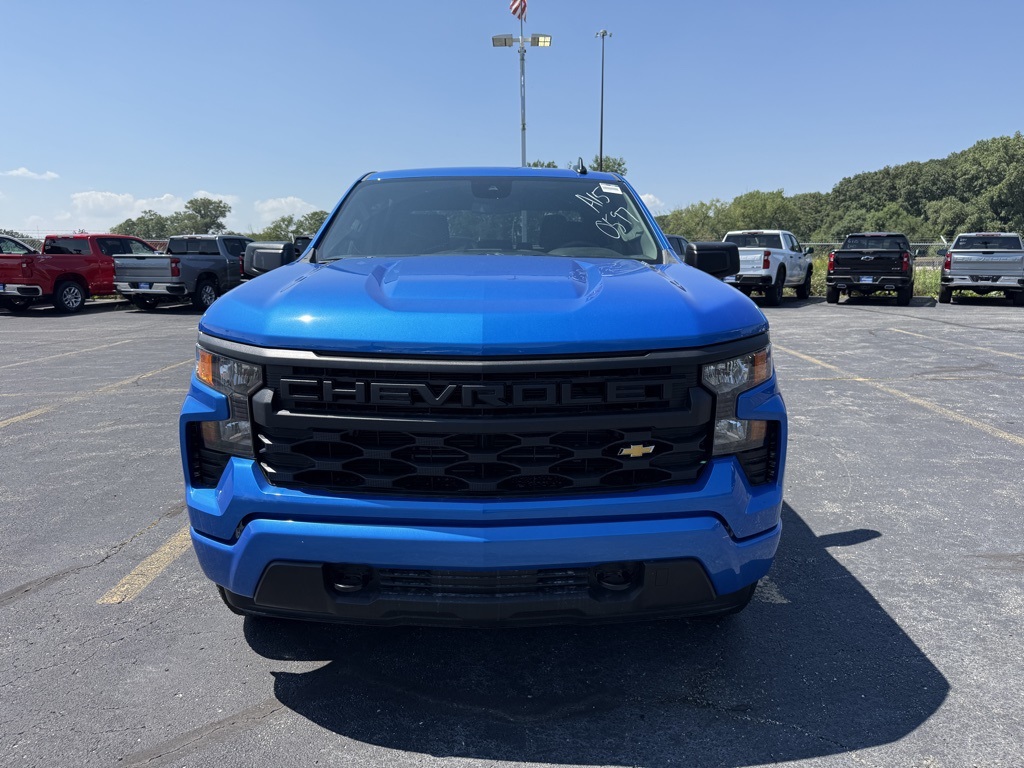 2026 Chevrolet Silverado 1500 Custom photo 2