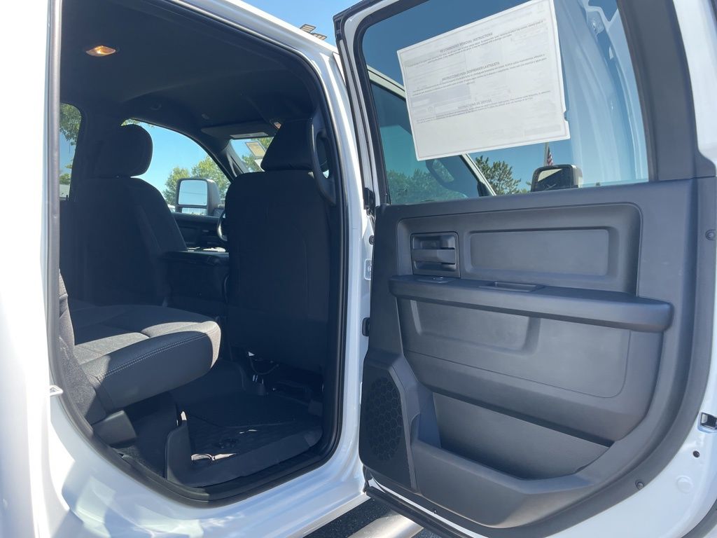 2026 Ram 3500 Tradesman photo 33