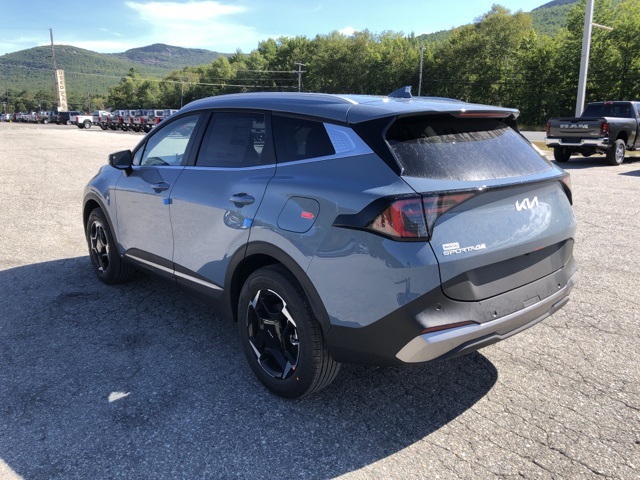 2026 Kia Sportage Hybrid EX photo 3