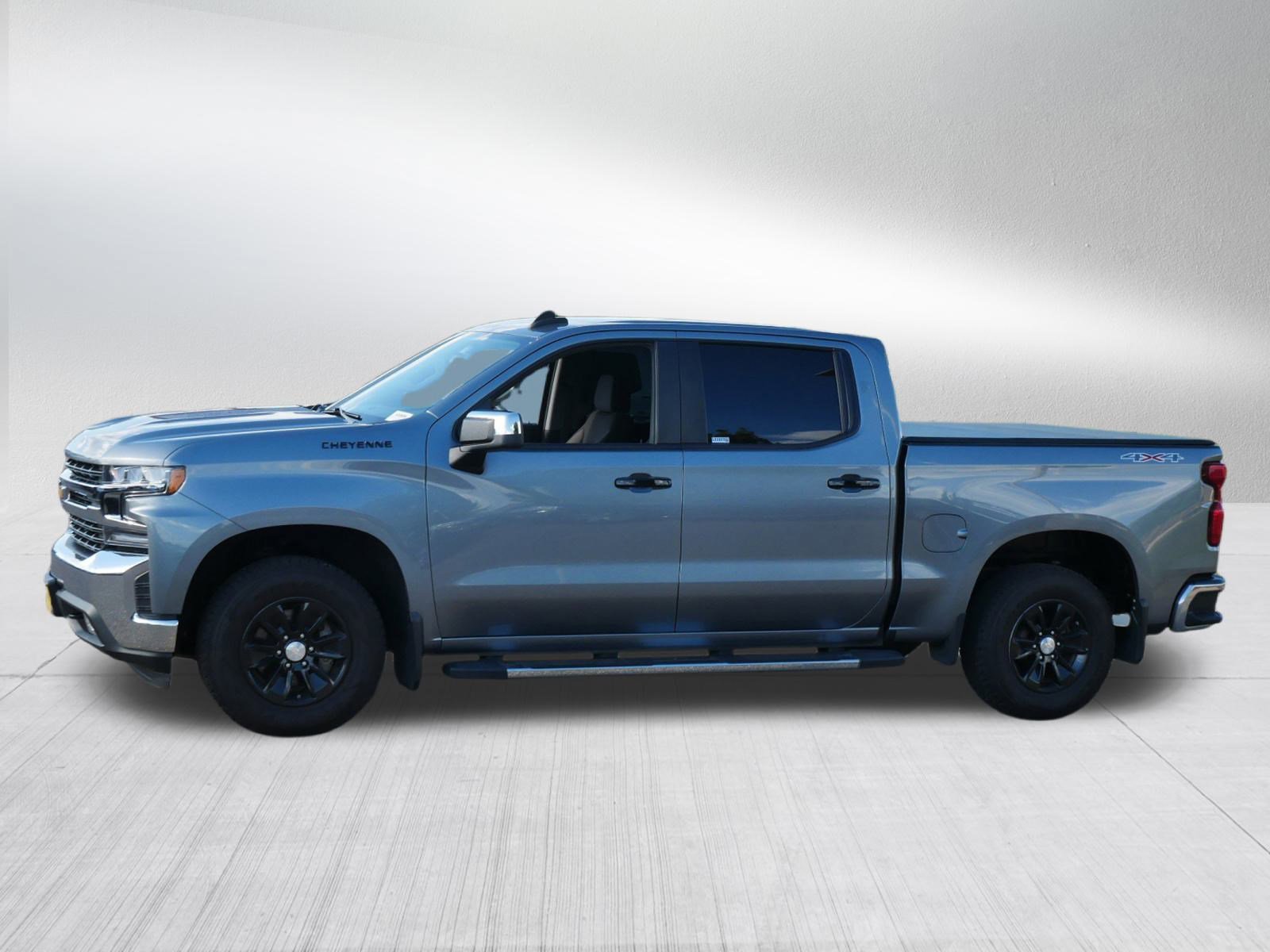 2019 Chevrolet Silverado 1500 LT photo 3