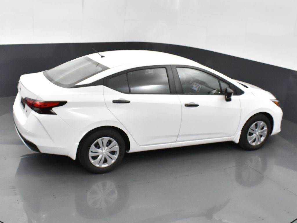 2025 Nissan Versa 1.6 S photo 43