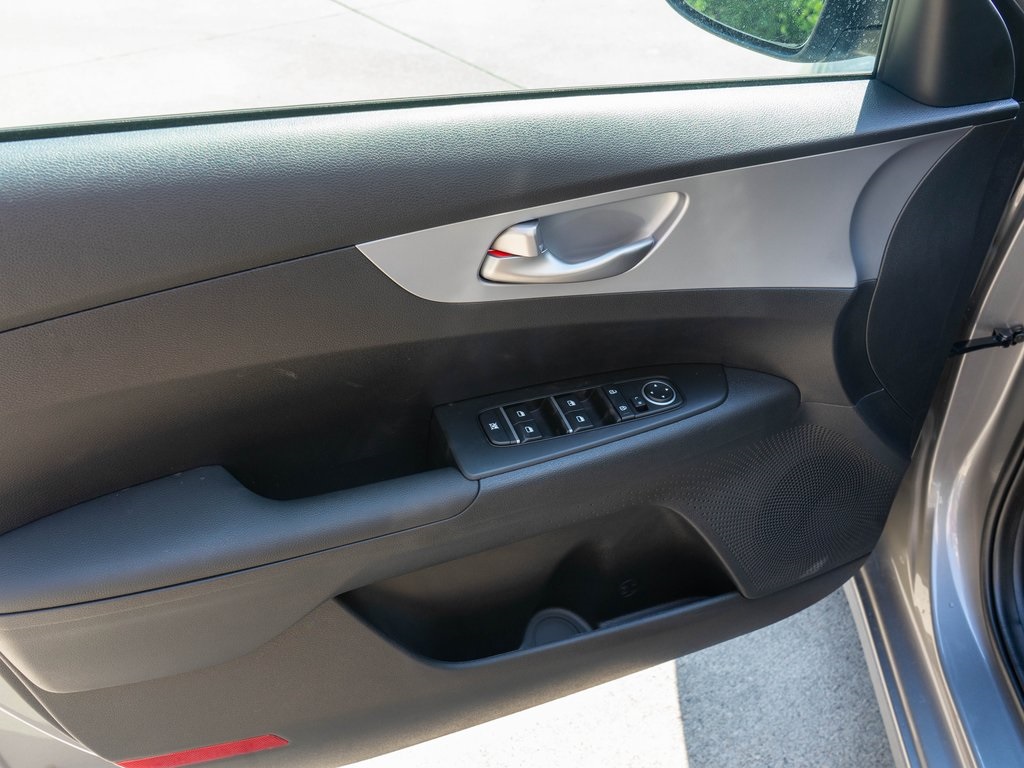 2024 Kia Forte LXS photo 12