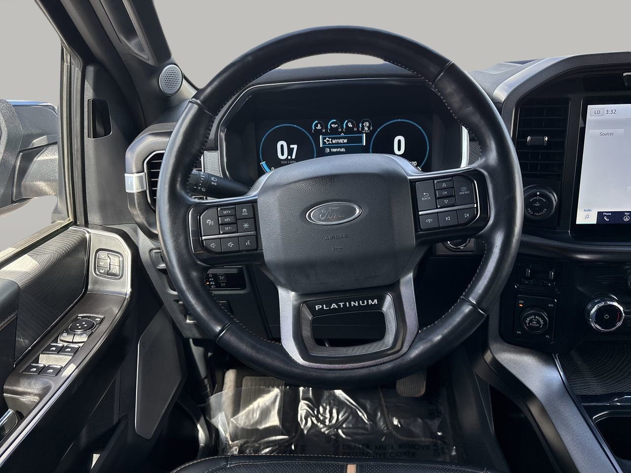2023 Ford F-150 Platinum photo 11