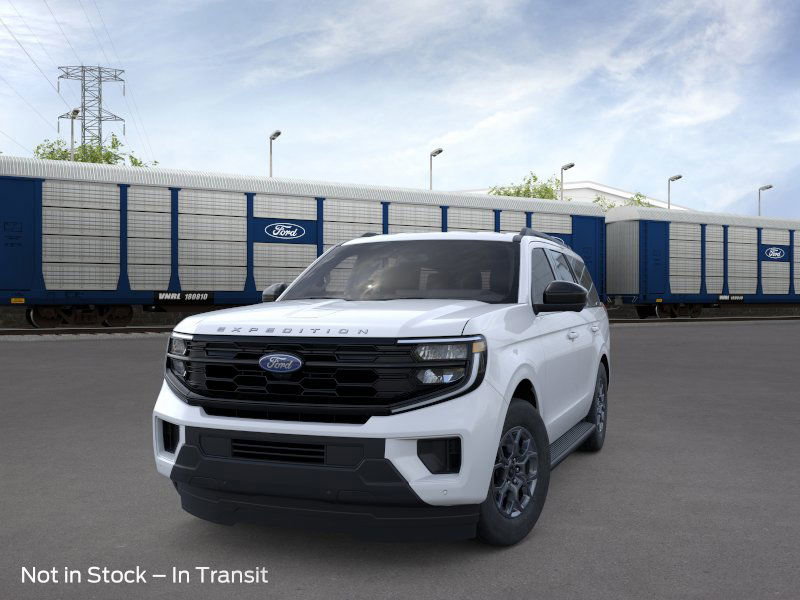 2025 Ford Expedition photo 2