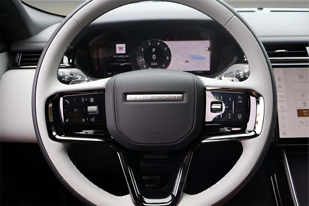 2026 Land Rover Range Rover Velar SE photo 18