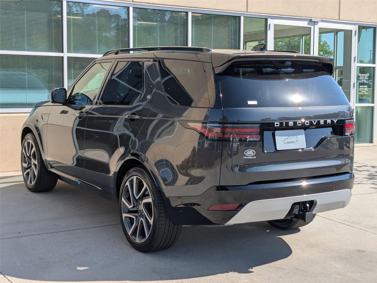 2025 Land Rover Discovery Metropolitan Edition photo 6
