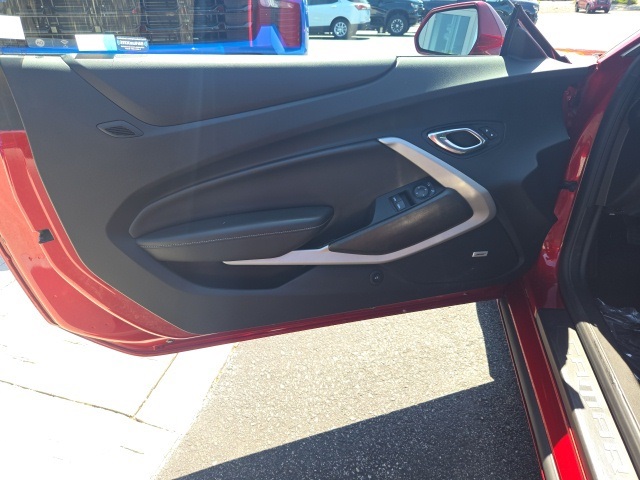 2021 Chevrolet Camaro 1LT photo 11
