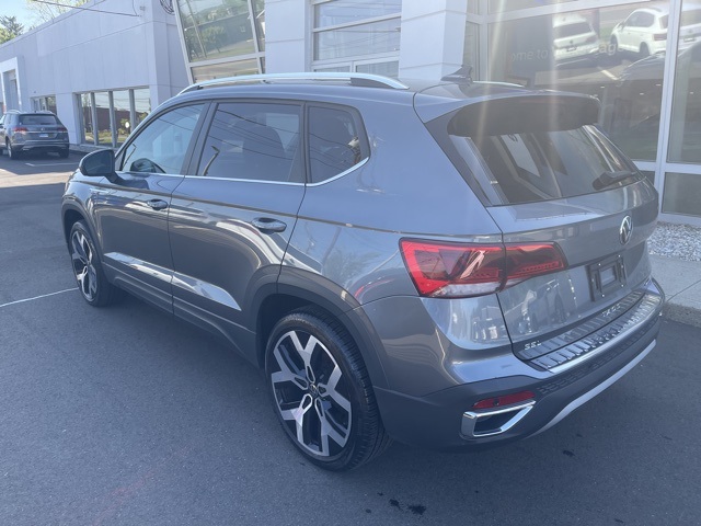 2022 Volkswagen Taos SEL photo 8