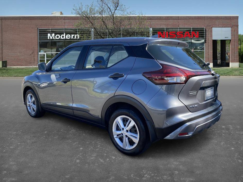 2024 Nissan Kicks S photo 2