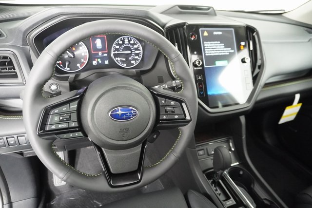2025 Subaru Ascent Onyx Edition Touring photo 14