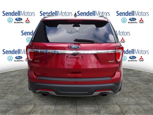 2018 Ford Explorer XLT photo 4