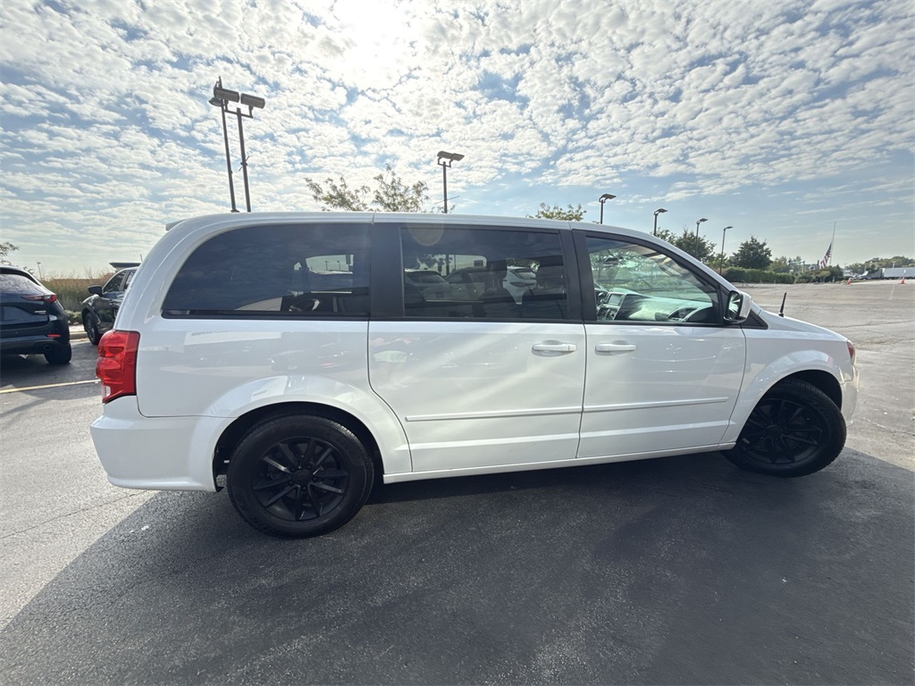 2017 Dodge Grand Caravan SE photo 3