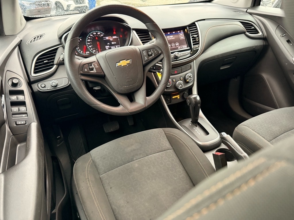 2020 Chevrolet Trax LS photo 4