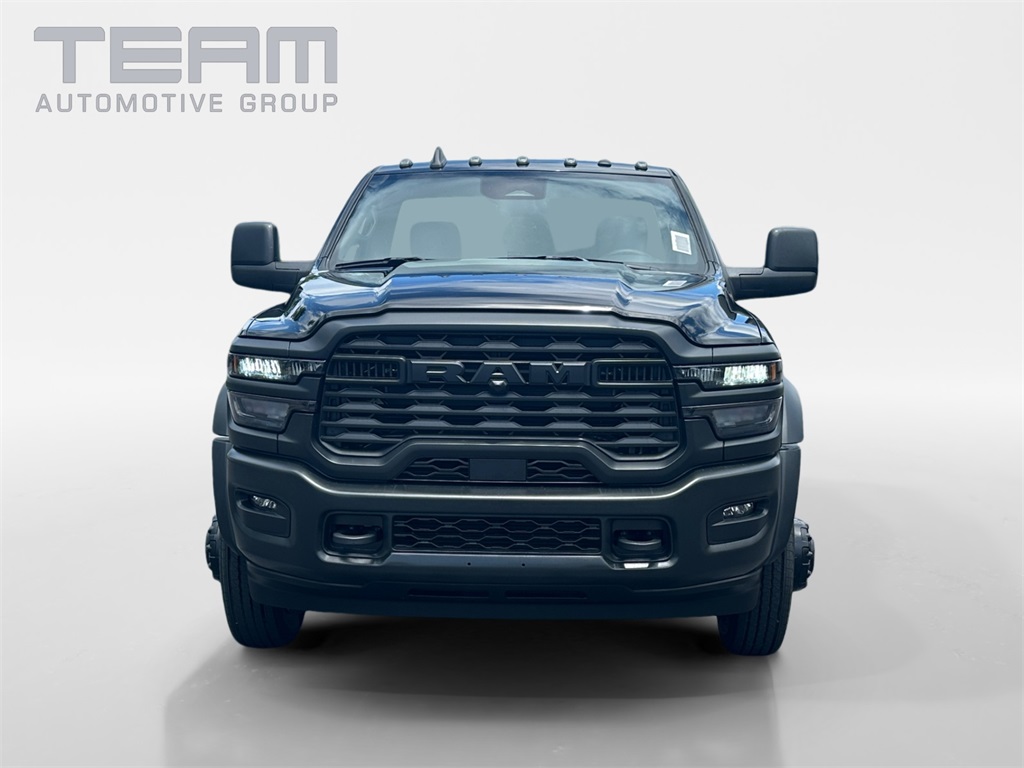 2025 Ram 4500 Tradesman photo 2
