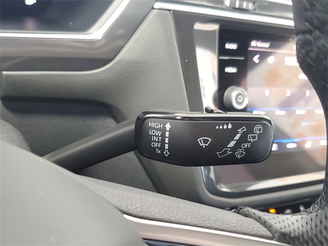 2022 Volkswagen Tiguan SE R-Line Black photo 13