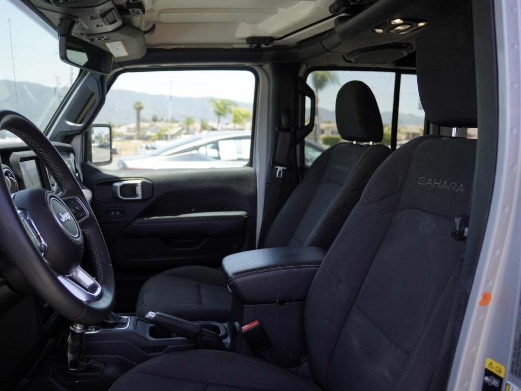 2023 Jeep Wrangler Sahara photo 22