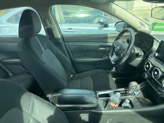 2021 Nissan Sentra SV photo 3