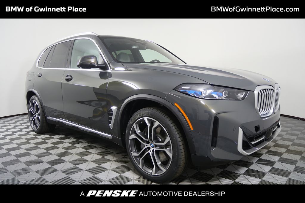 2026 BMW X5 50e's photo