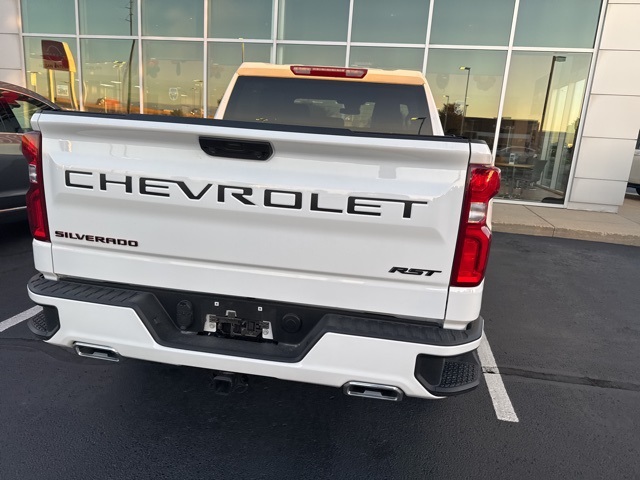 2024 Chevrolet Silverado 1500 RST photo 4