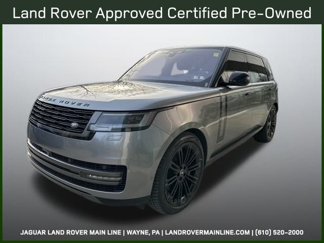 2023 Land Rover Range Rover SE's photo