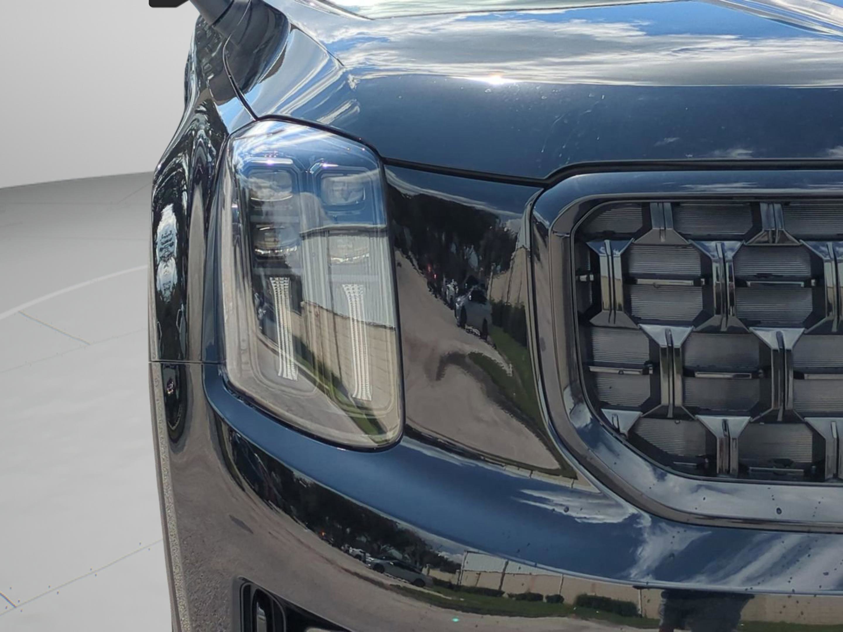 2025 Kia Telluride EX X-Line photo 12