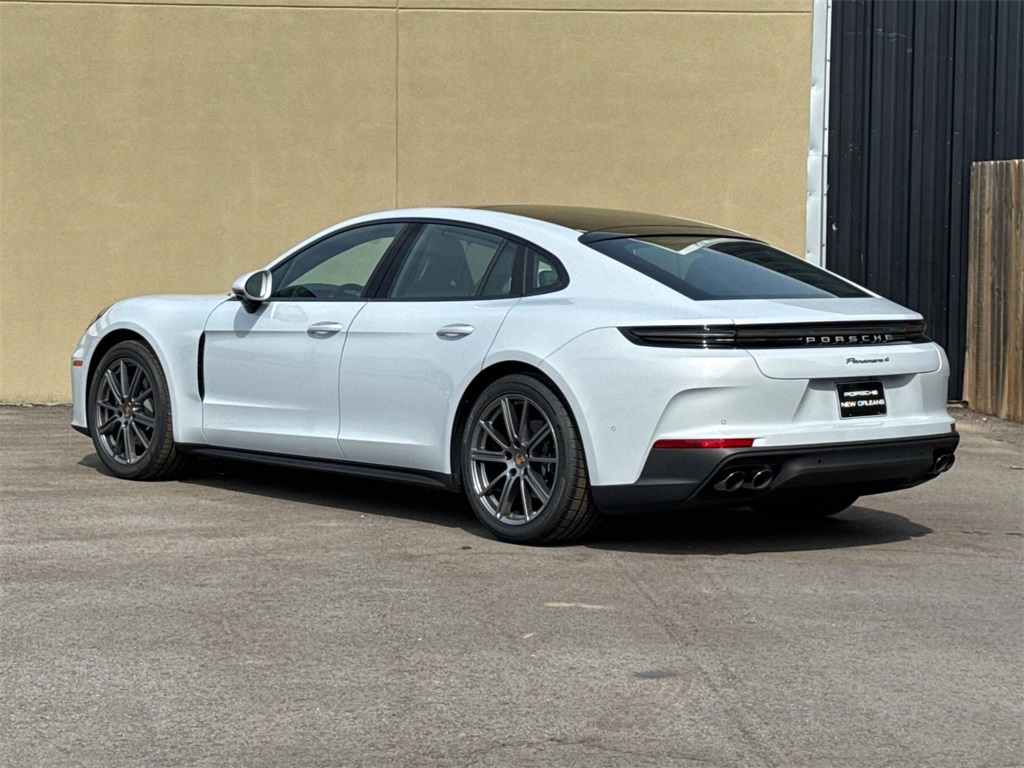 2025 Porsche Panamera 4 photo 3