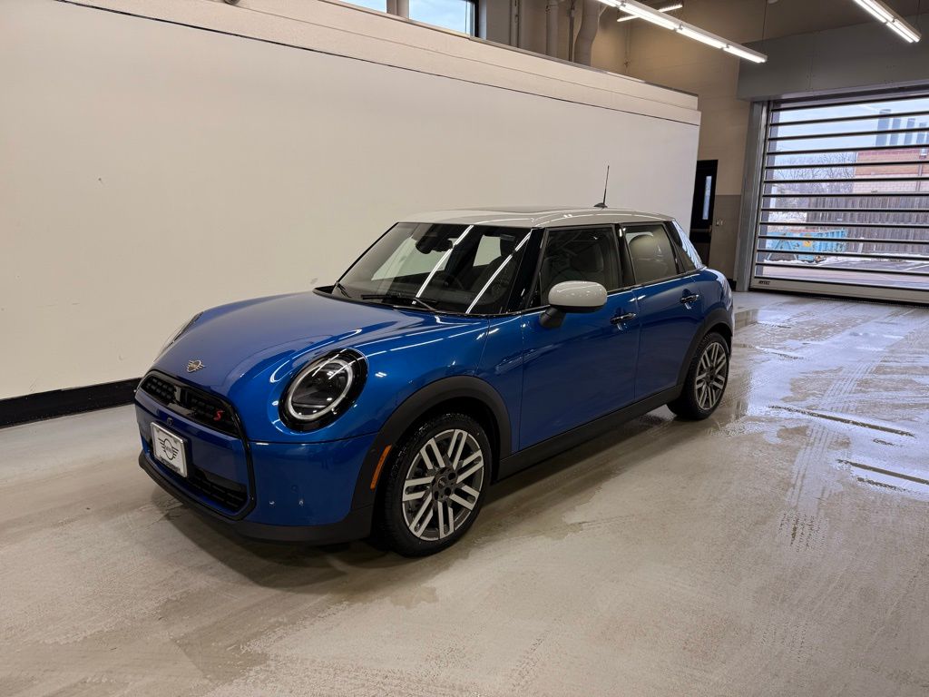 2026 MINI Hardtop 4 Door S's photo