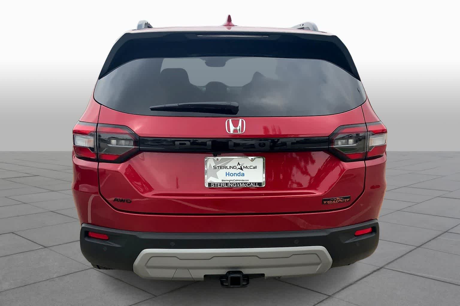 2025 Honda Pilot TrailSport photo 3