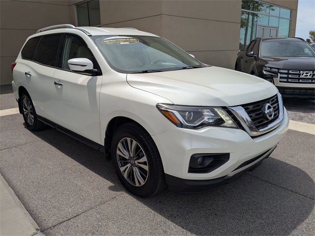 2020 Nissan Pathfinder SV photo 6