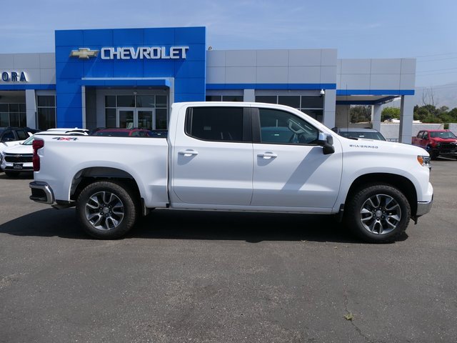 2025 Chevrolet Silverado 1500 LT photo 2