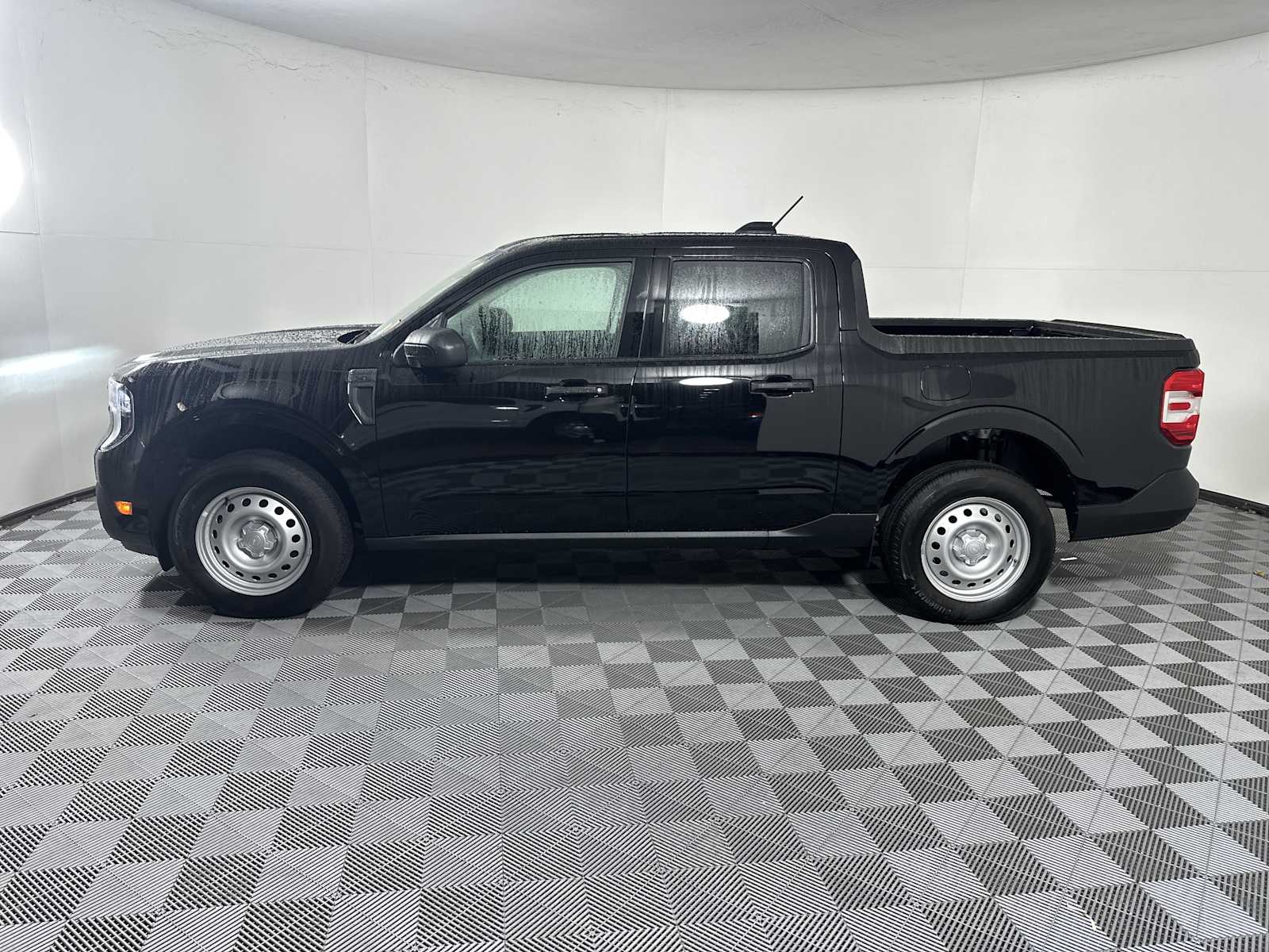 2025 Ford Maverick XL photo 4