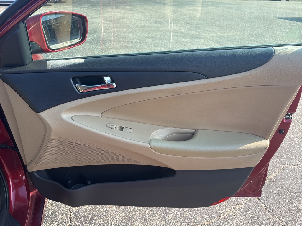 2012 Hyundai Sonata GLS photo 19