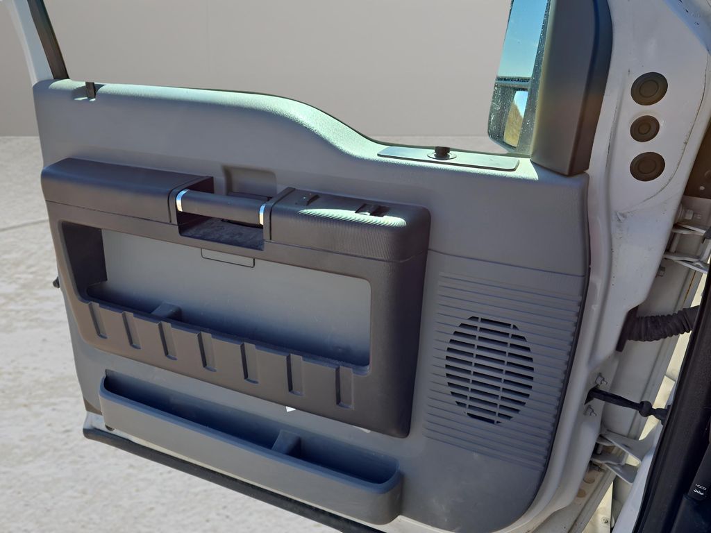 2015 Ford F-250 XL photo 14