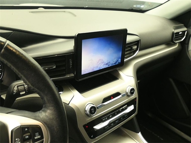 2022 Ford Explorer XLT photo 10