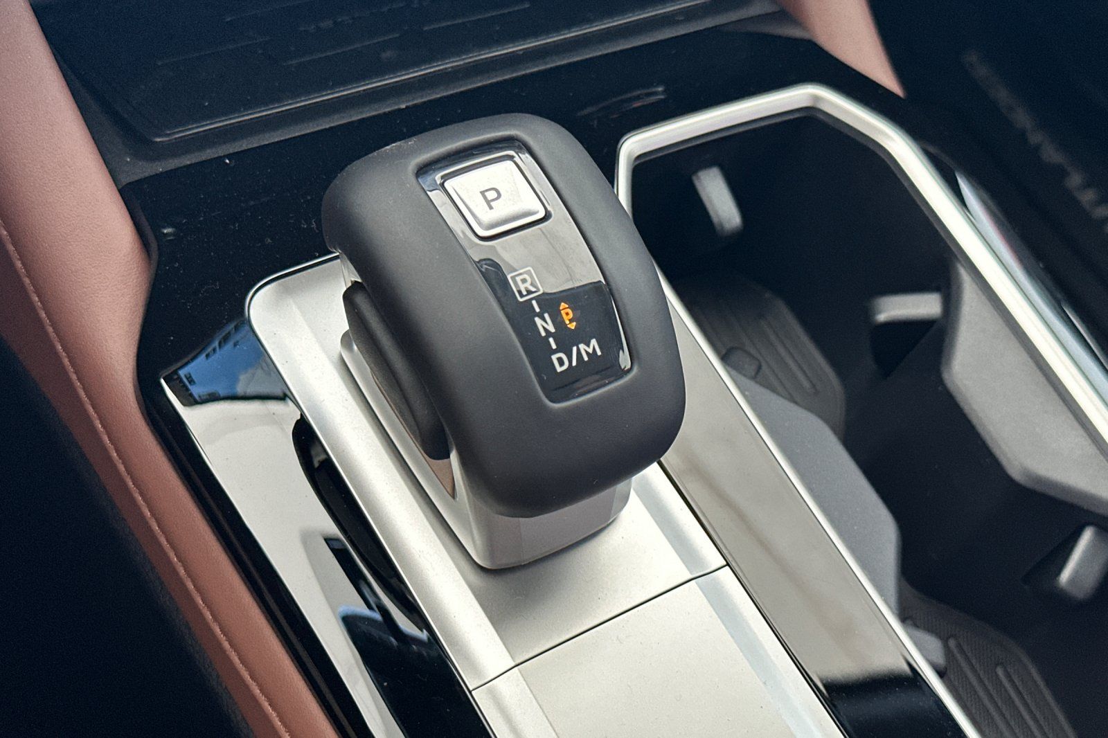 2025 Mitsubishi Outlander SEL photo 19