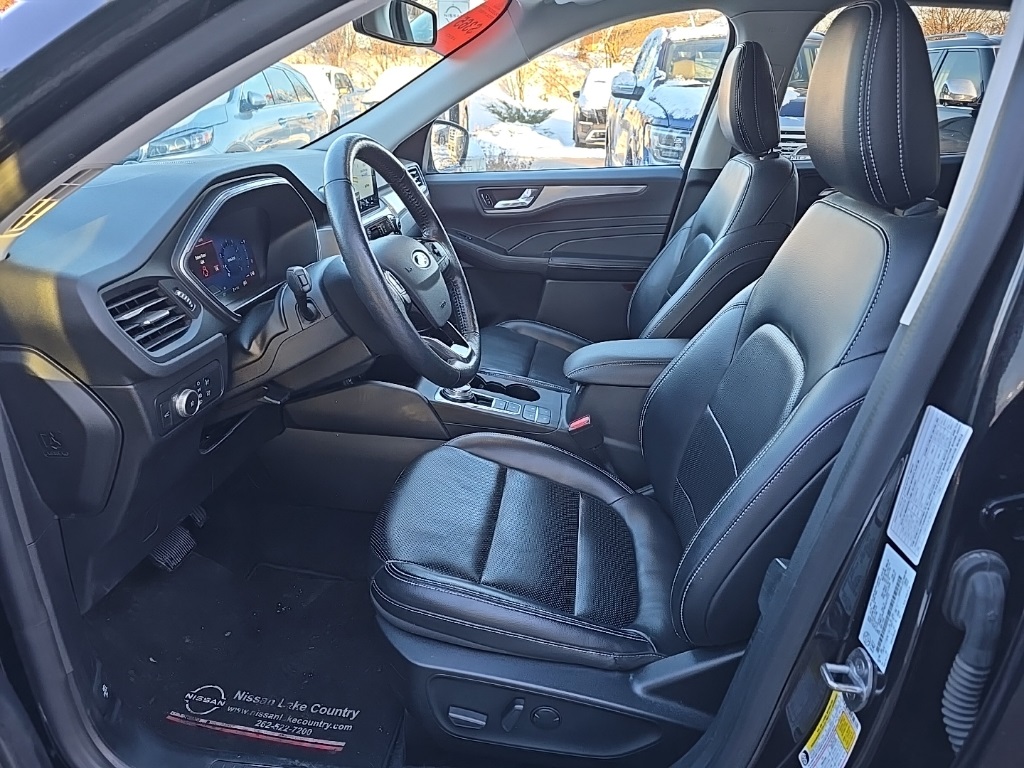 2021 Ford Escape Titanium photo 6