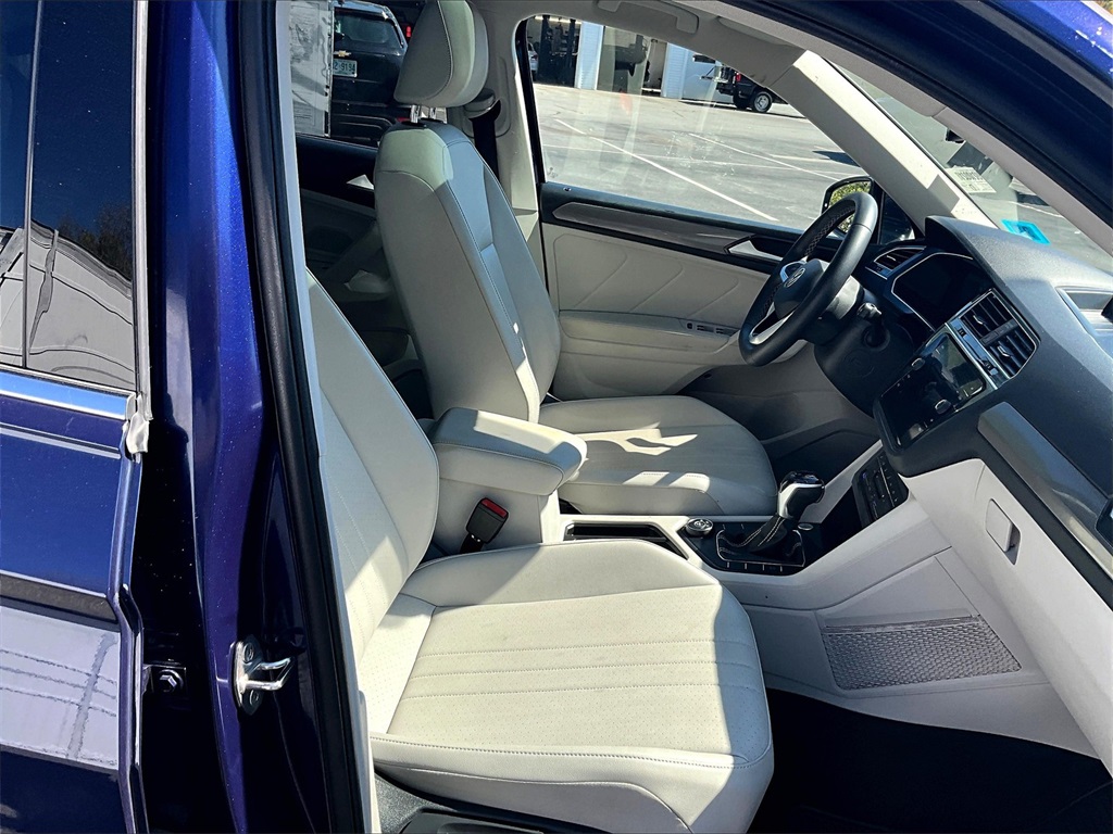 2022 Volkswagen Tiguan SE photo 10