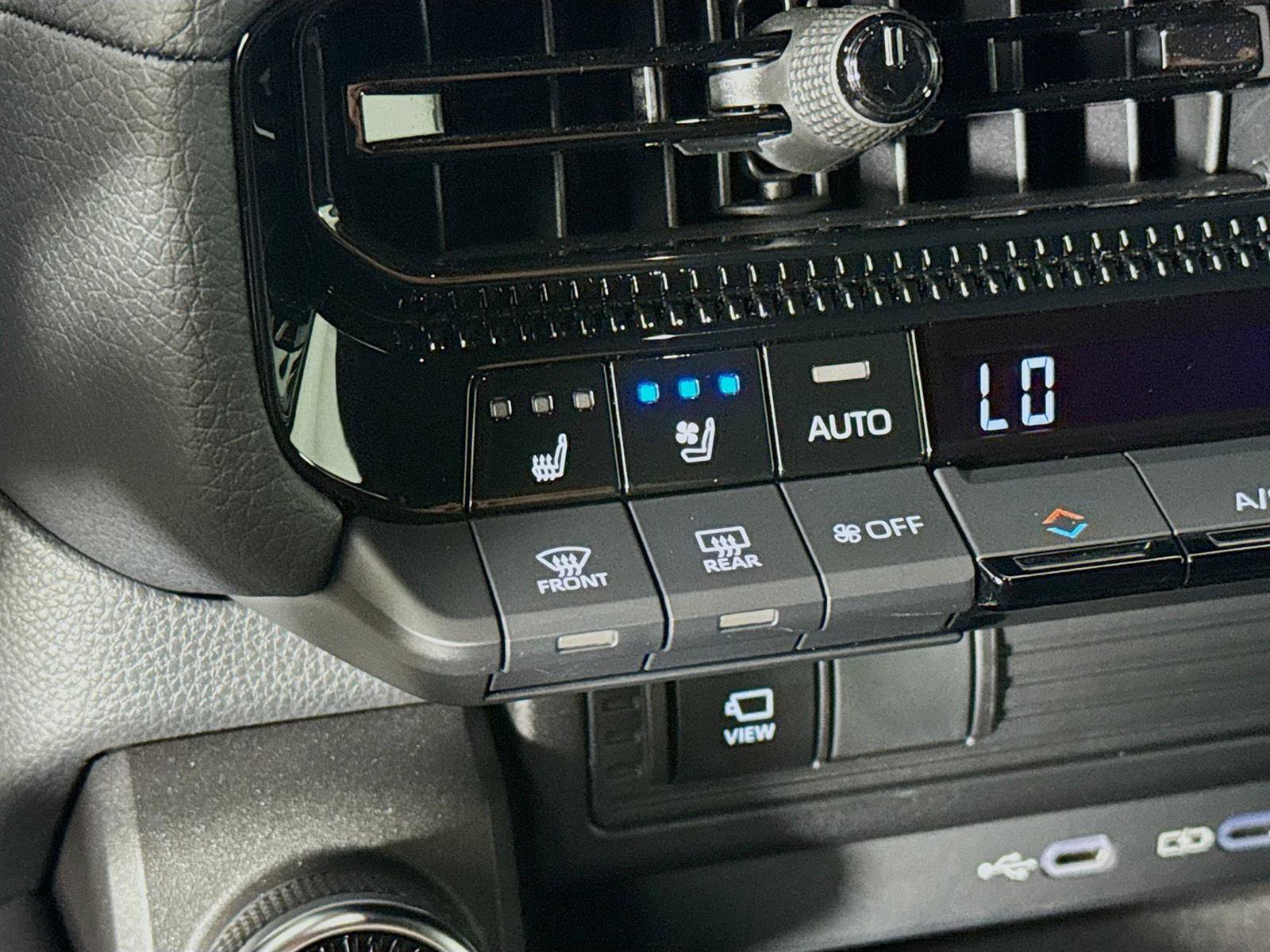 2024 Toyota Land Cruiser Base photo 21