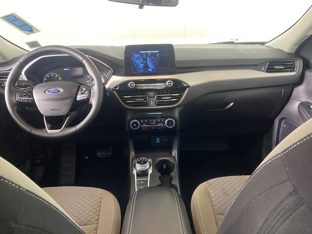 2022 Ford Escape SE photo 2
