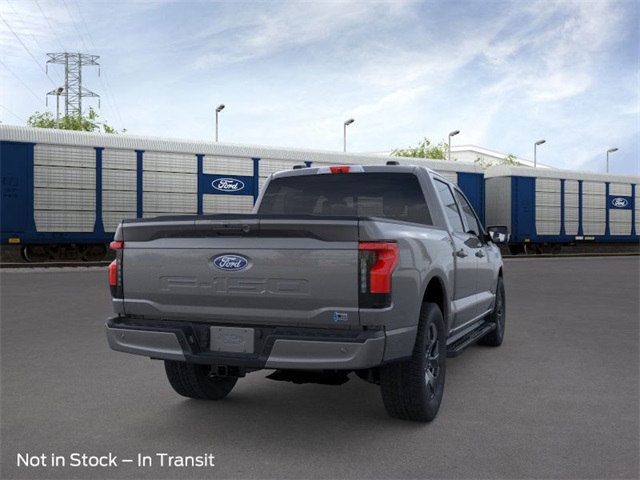 2025 Ford F-150 Lightning photo 8